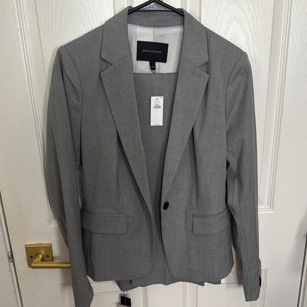Women’s Banana Republic Suit